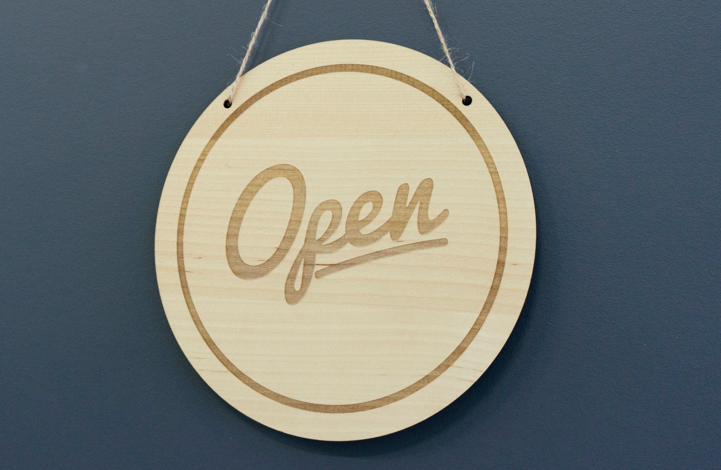 Circle Wooden Open and Closed Sign – LITTLELASERCO